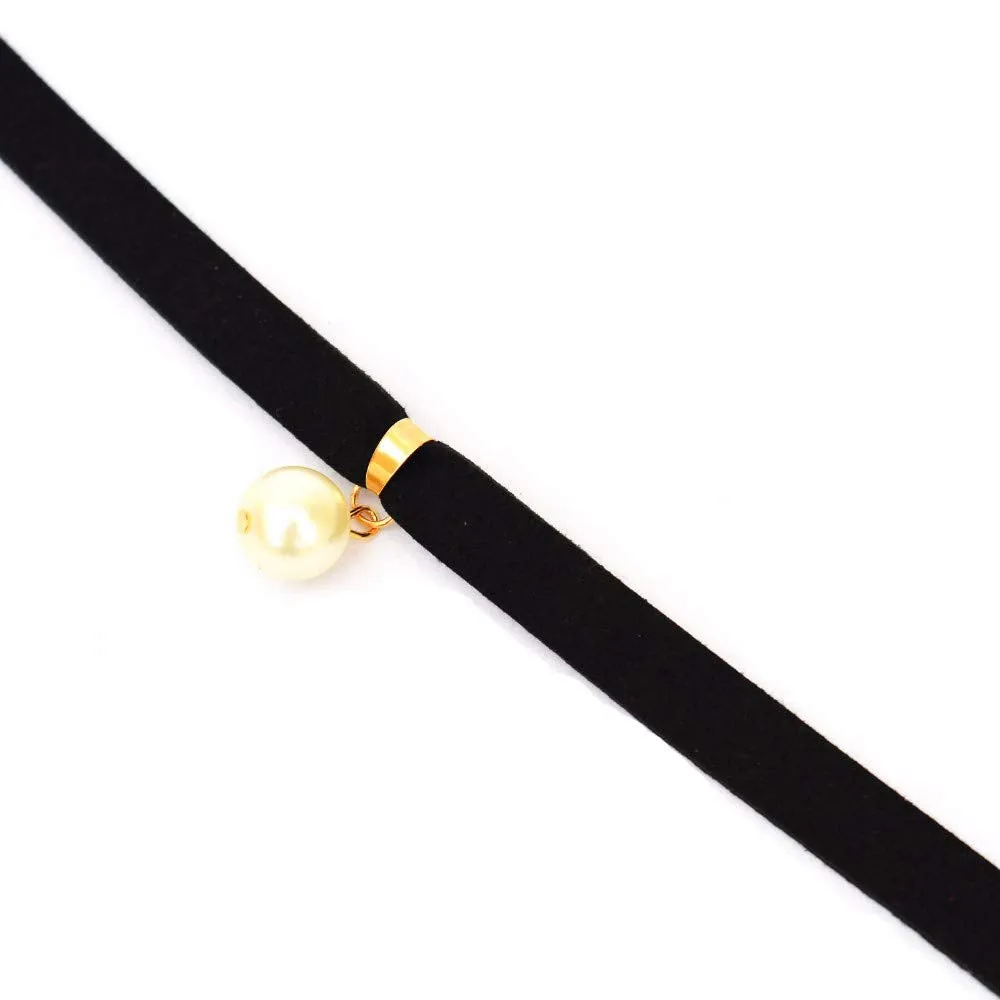Joker & Witch Single Pearl Black Choker for women