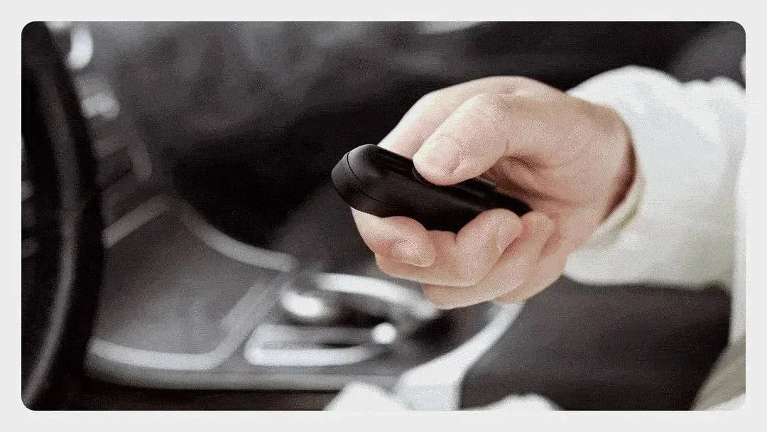 NexTool Car Temporary Parking Card Hidden Window Breaker With Seat Belt Cutter Life-Saving Escape Car Emergency Tool