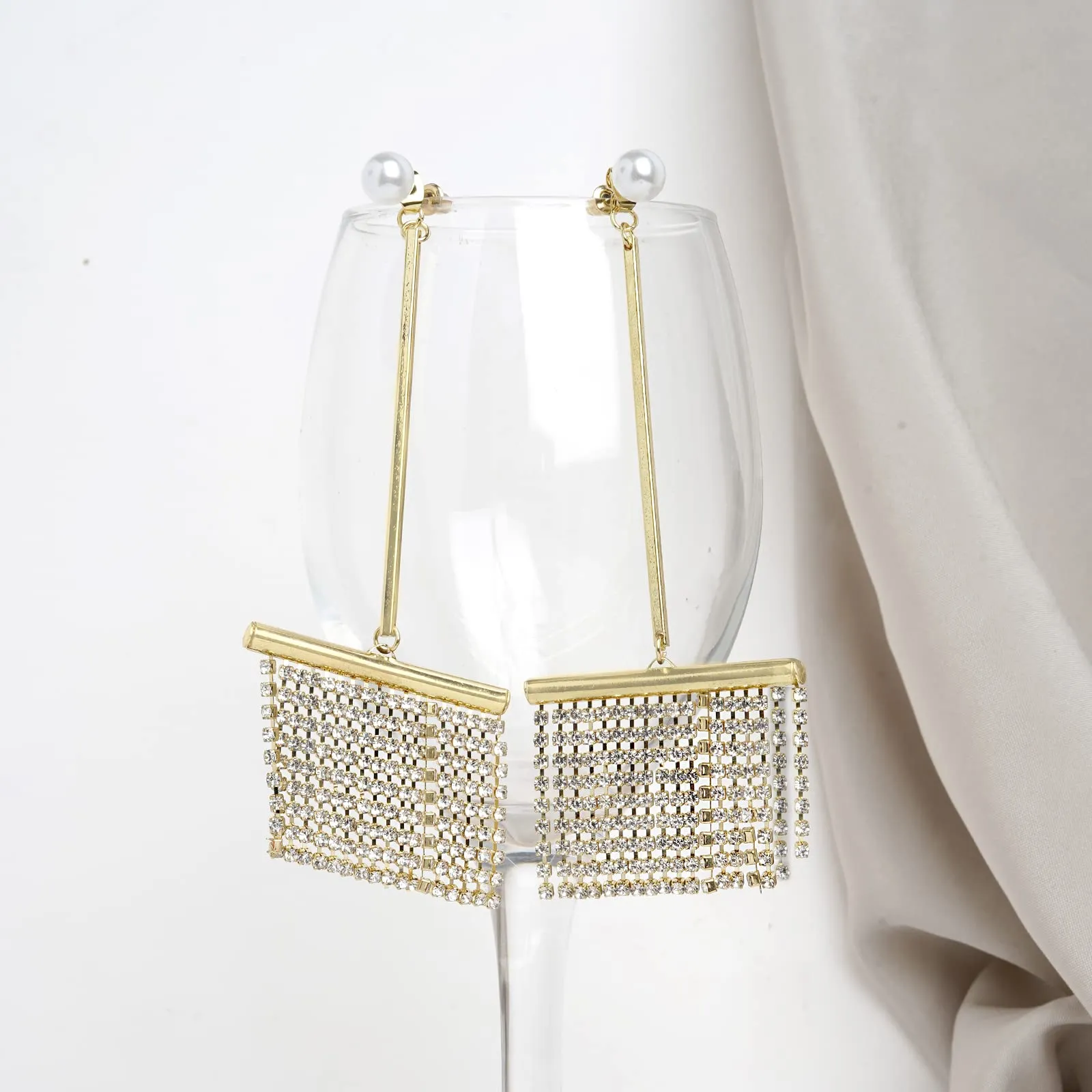 Willow Dangling Earring